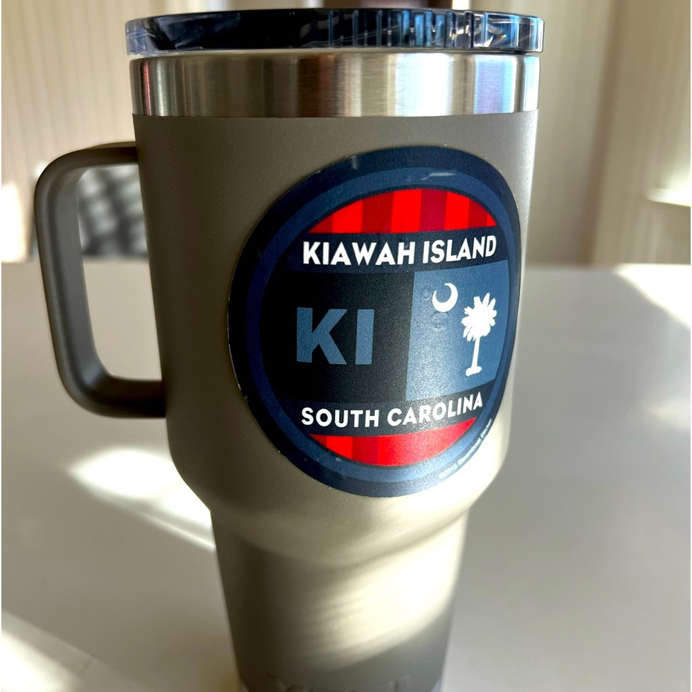 RAMBLER® 30 OZ TRAVEL MUG WITH STRONGHOLD™ LID Sharptail Taupe